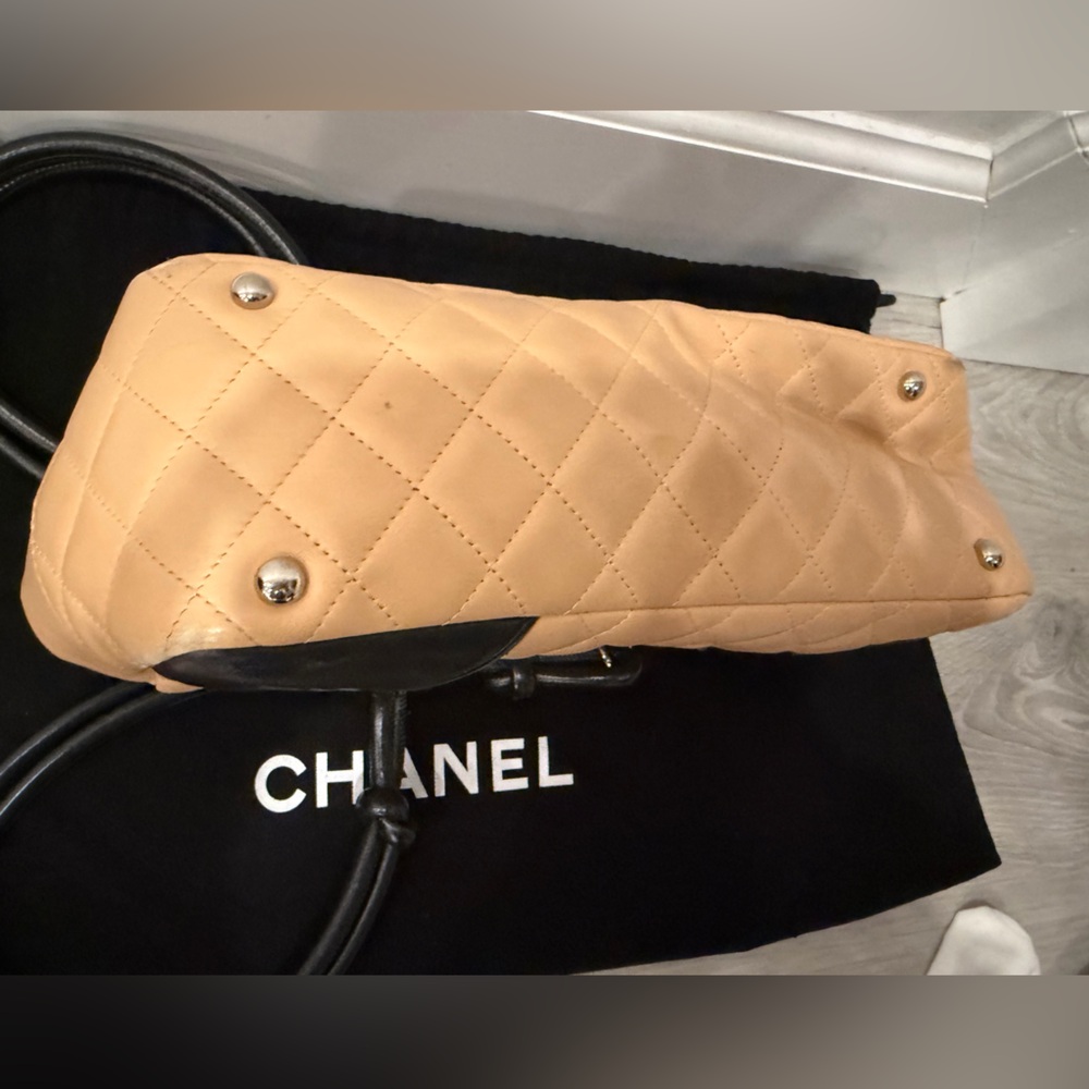 CHANEL C0200 Tan & Black Leather Quilted Handbag - WITH matching wallet - Picture 5 of 11